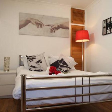 Apartasuites London Emerald Екстериор снимка