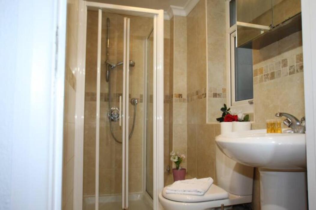 Apartasuites London Emerald Екстериор снимка